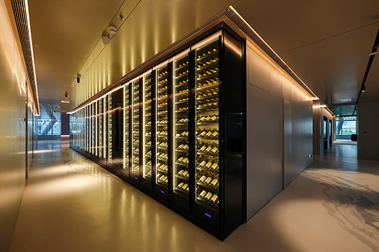 不甘平庸的酒柜，因“定制”而不同